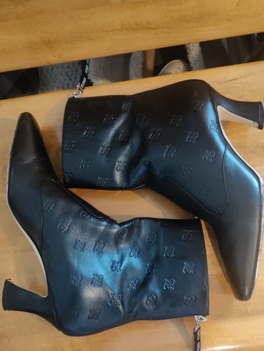Authenticated Fendi FFreedom Vitello Karligraphy Black Booties Size 35